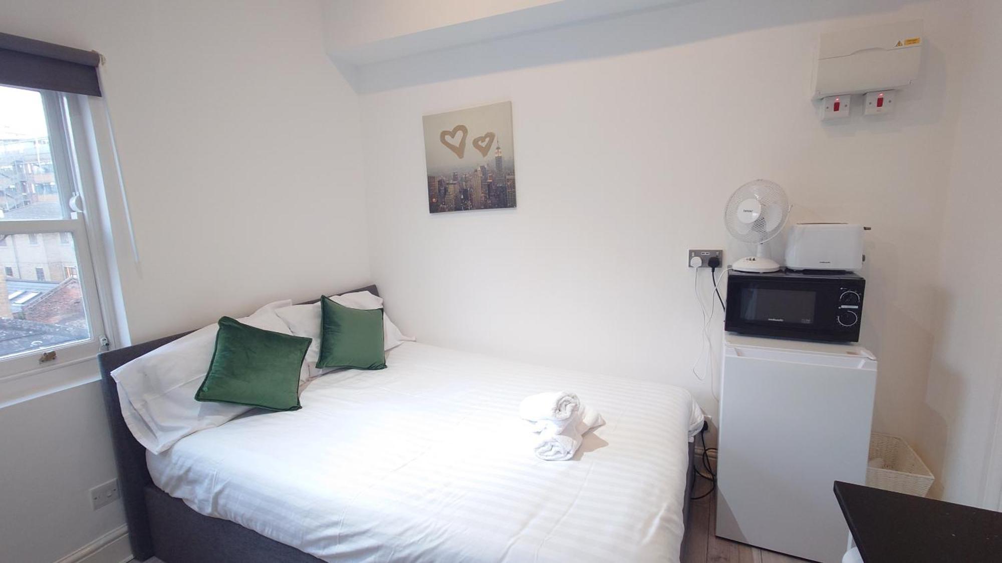 Comfort Camden Studio Apartments Лондон Екстериор снимка
